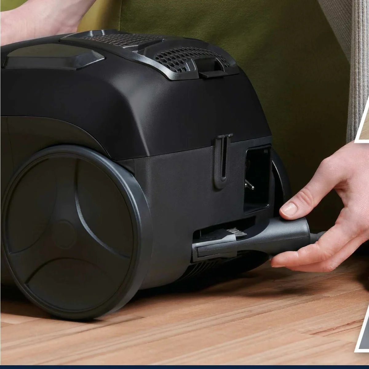 Les accessoires du Hoover HP1 rangés sur l’appareil