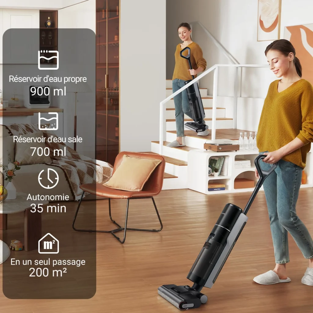 Une femme lave son salon avec le Dreame H12 Pro Ultra : 900 ml d’eau propre, 700 ml d’eau sale, 35 min, 200 m²
