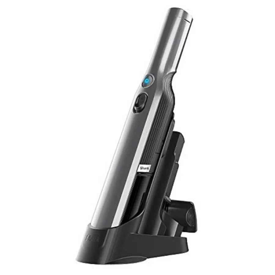 L’aspirateur à main Shark WandVac sur sa base